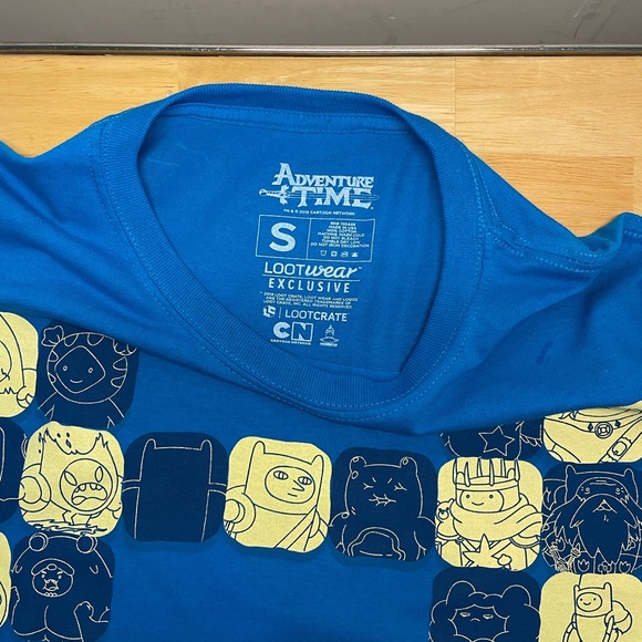 Adventure Time Short Sleeve T-Shirt Size Small - Picture 5 of 6